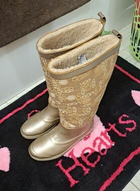 Ugg Australia Wallingford  Snow/Rain Winter Boots Skin Sheep Women's Size 6
